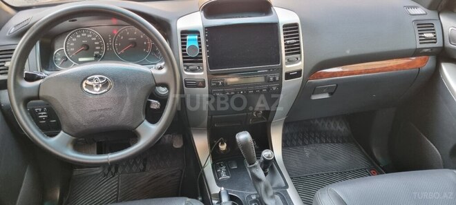 Toyota Land Cruiser Prado-8