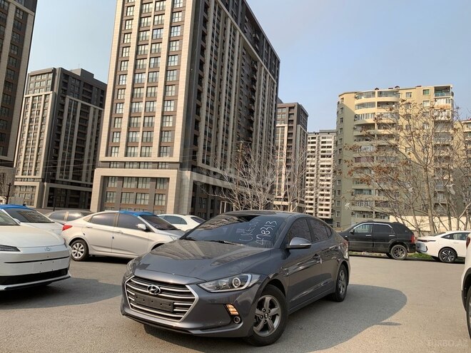 Hyundai Avante 2017, 136,900 km - 1.6 l - Bakı