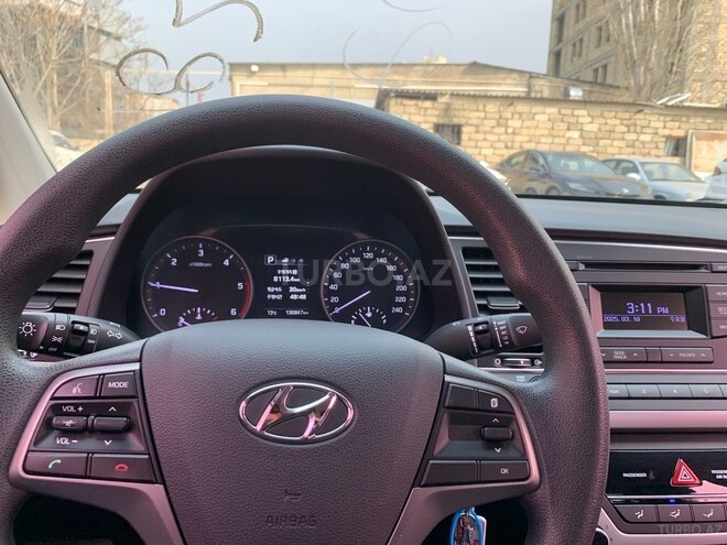 Hyundai Avante-5