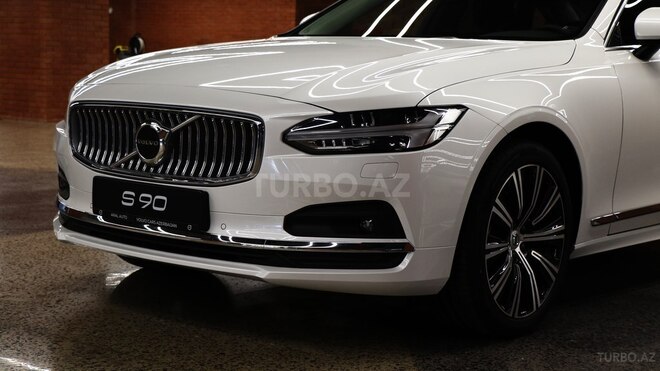 Volvo S90-6