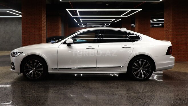Volvo S90-5