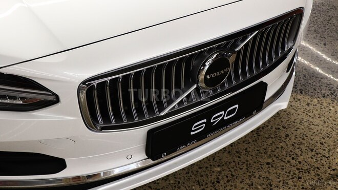 Volvo S90-7
