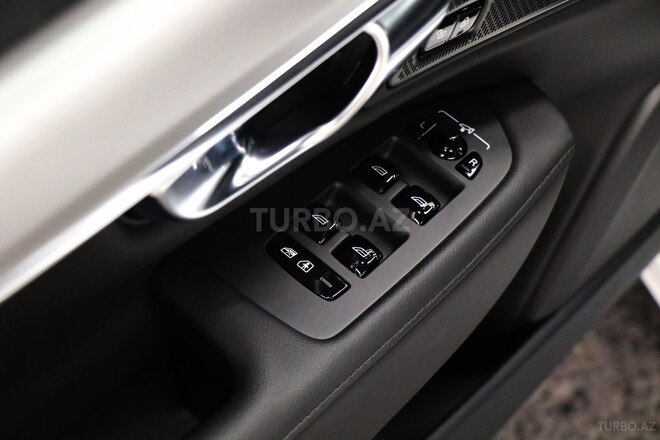 Volvo S90-20