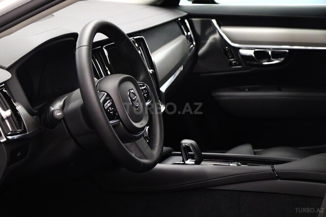 Volvo S90-24