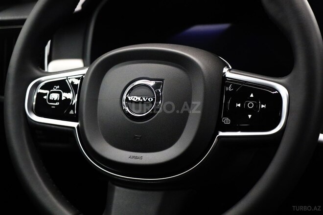 Volvo S90-19