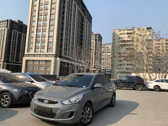 Hyundai Accent-1