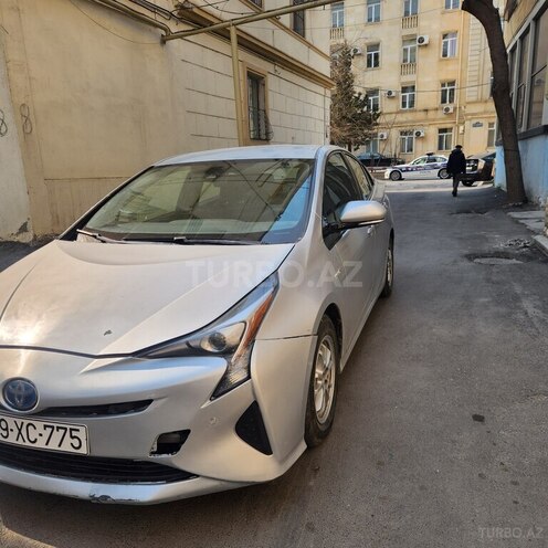 Toyota Prius-3