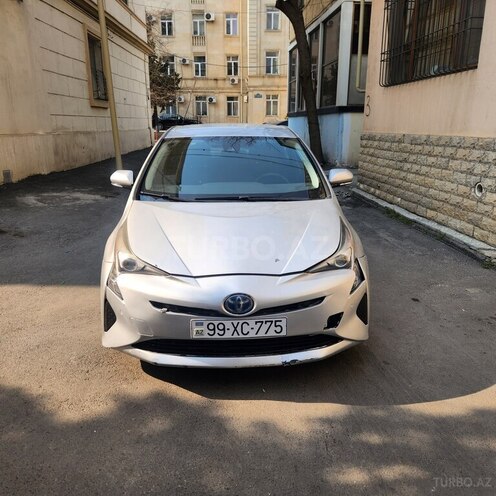 Toyota Prius-1