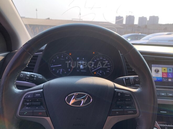 Hyundai Avante-6