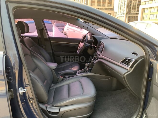 Hyundai Avante-10