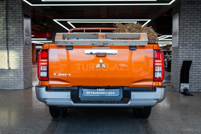 Mitsubishi L200-4