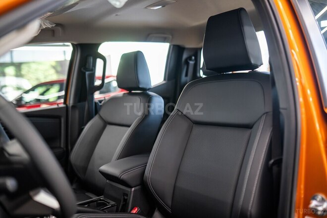 Mitsubishi L200-9