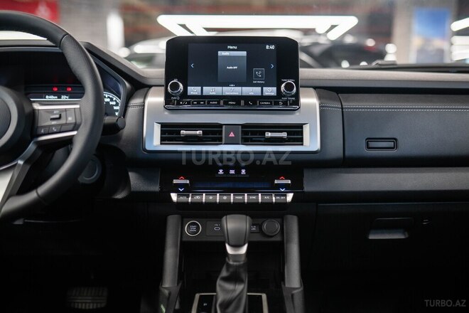 Mitsubishi L200-11
