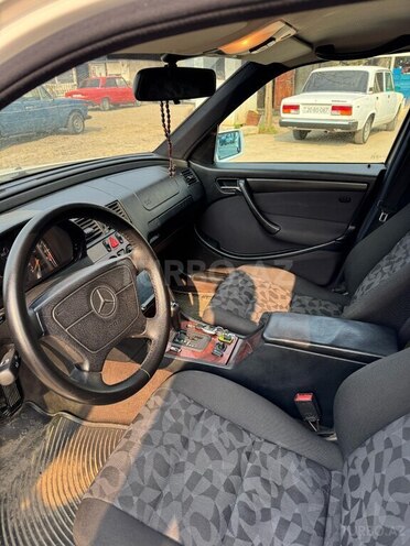 Mercedes C 180 1997, 257,000 km - 1.8 l - Cəlilabad