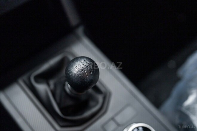 Mitsubishi L200-12