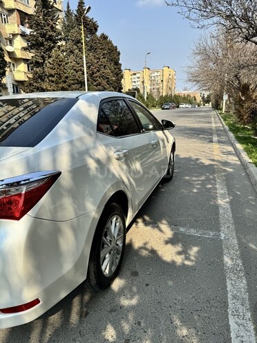 Toyota Corolla 2013, 172,285 km - 1.6 l - Bakı