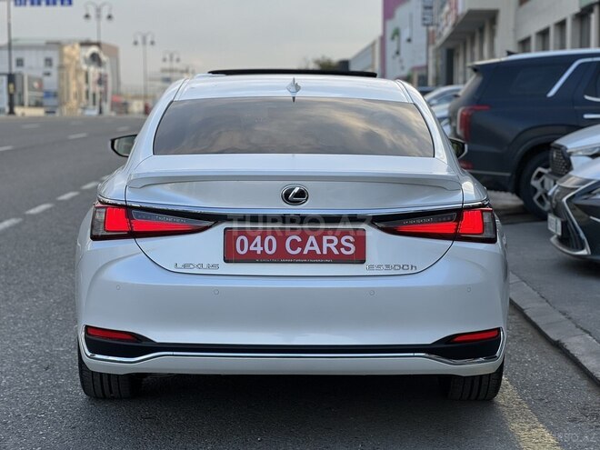 Lexus ES 300h-2