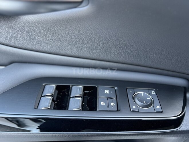 Lexus ES 300h-12