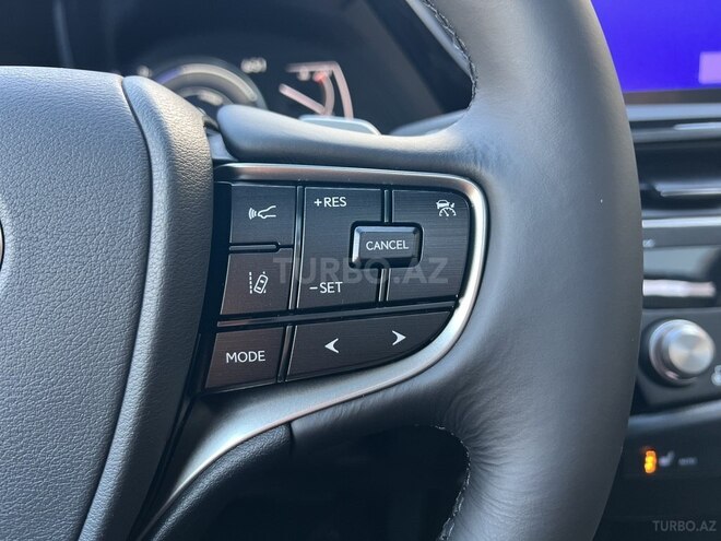 Lexus ES 300h-16