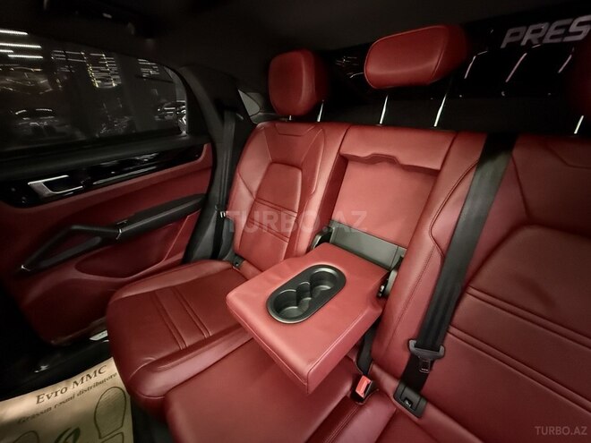 Porsche Cayenne Coupe-10