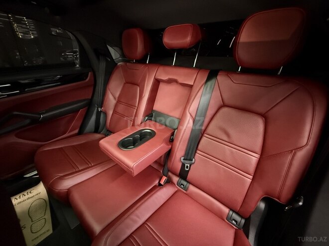 Porsche Cayenne Coupe-11