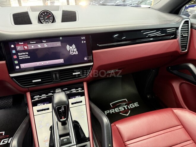 Porsche Cayenne Coupe-13