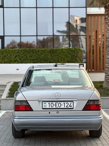 Mercedes E 200 1995, 367,000 km - 2.0 l - Bakı