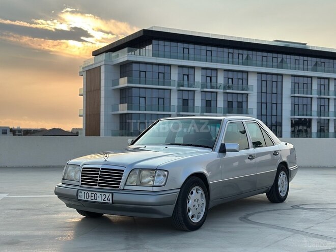 Mercedes E 200 1995, 367,000 km - 2.0 l - Bakı