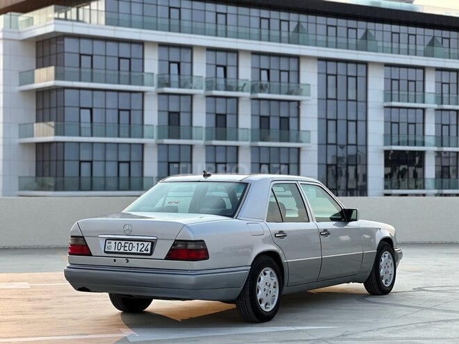Mercedes E 200 1995, 367,000 km - 2.0 l - Bakı