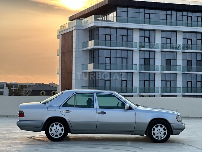 Mercedes E 200 1995, 367,000 km - 2.0 l - Bakı