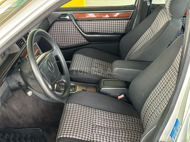 Mercedes E 200 1995, 367,000 km - 2.0 l - Bakı