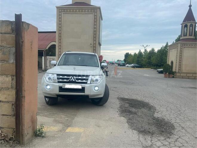 Mitsubishi Pajero 2010, 230,000 km - 3.5 l - Bakı