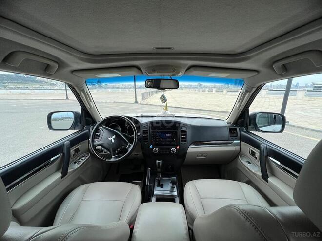 Mitsubishi Pajero 2010, 230,000 km - 3.5 l - Bakı