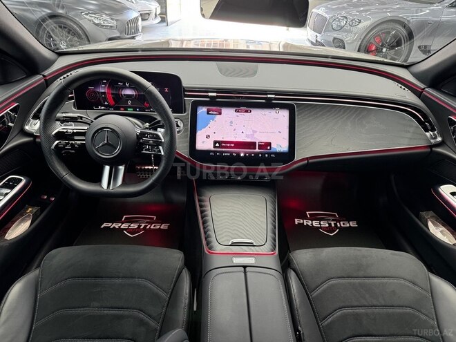 Mercedes E 300 e-8