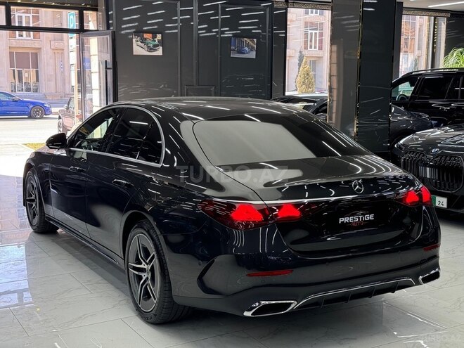 Mercedes E 300 e-4
