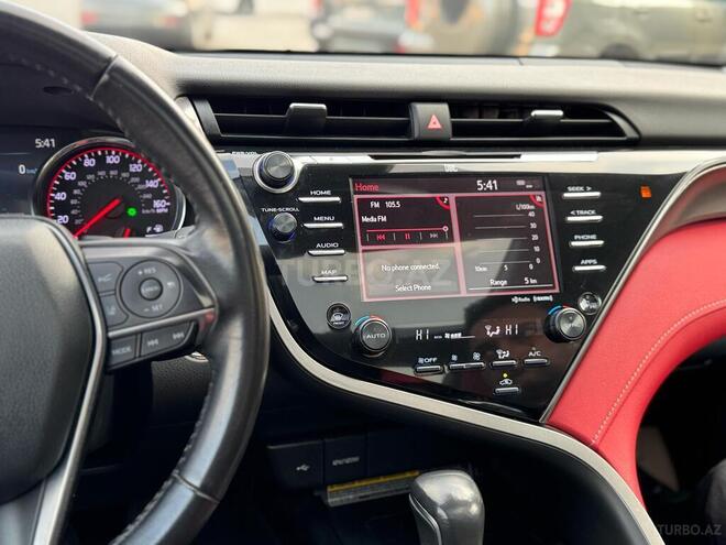 Toyota Camry-11
