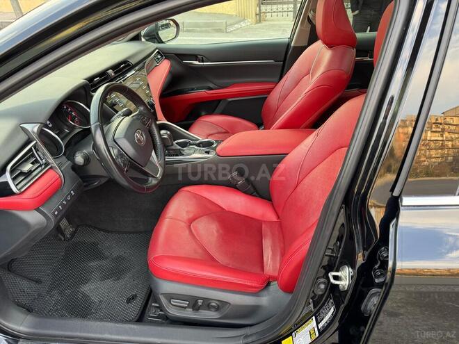 Toyota Camry-13