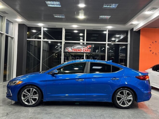 Hyundai Elantra-3