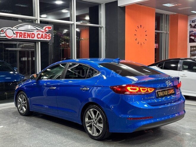 Hyundai Elantra-7