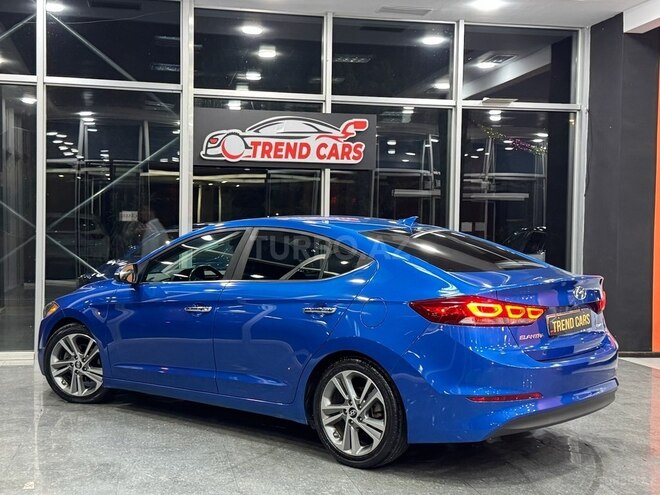 Hyundai Elantra-6
