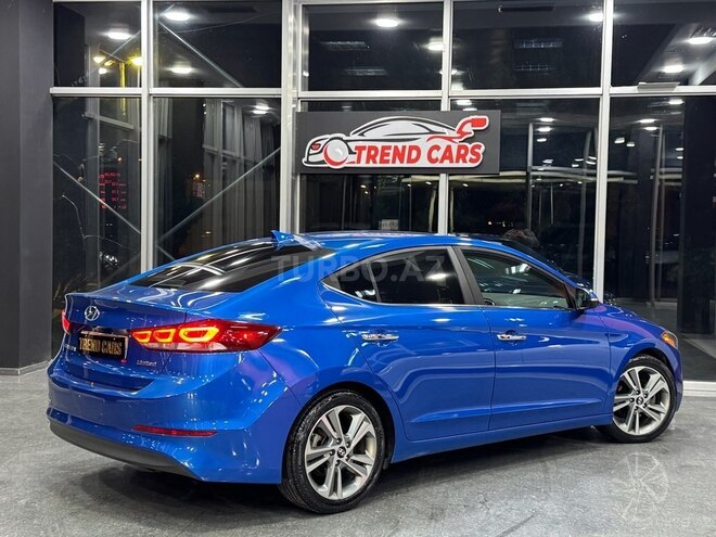 Hyundai Elantra-5