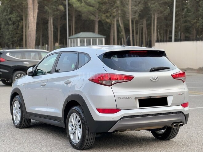 Hyundai Tucson 2015, 180,000 km - 2.0 l - Bakı