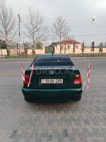 Volkswagen Polo 1997, 350,000 km - 1.6 л - Ağdam