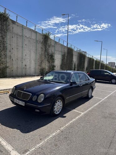 Mercedes E 240 2001, 277,854 km - 2.6 l - Bakı