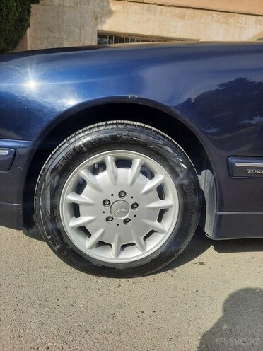 Mercedes E 240 2001, 277,854 km - 2.6 l - Bakı