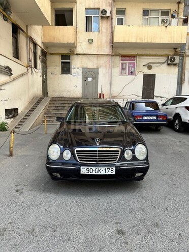 Mercedes E 240 2001, 277,854 km - 2.6 l - Bakı