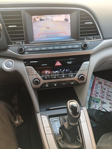 Hyundai Elantra 2018, 84,450 km - 2.0 l - Bakı