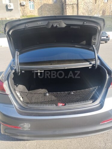 Hyundai Elantra 2018, 84,450 km - 2.0 l - Bakı