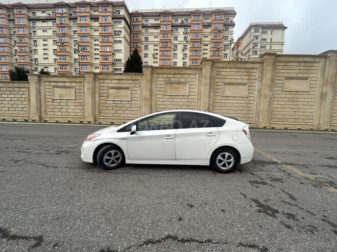Toyota Prius 2015, 185,718 km - 1.8 l - Bakı