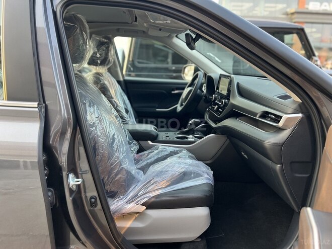 Toyota Highlander-8